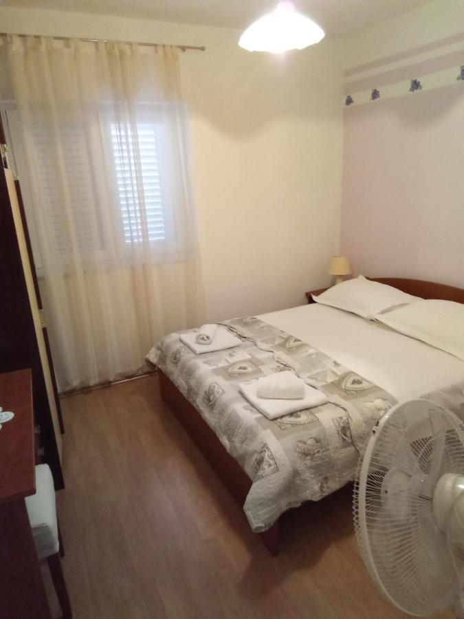 Apartments Smiljana Mucic Makarska Zewnętrze zdjęcie